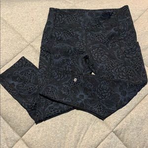 Lululemon Crop Yoga Pants